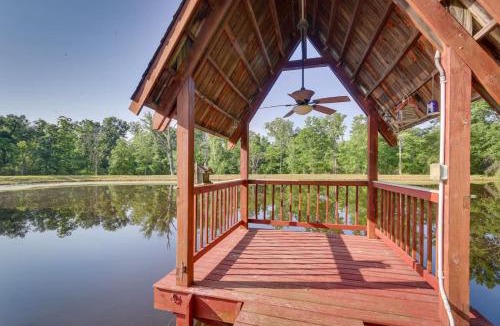 Bluemont House | Nature Escape - Pond, Dock, Fire Pit, Trails