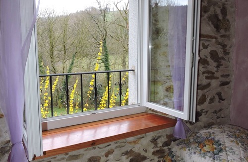 Martrin Cottage | Nature et Convivialité : Large gîte for up to 15 people in the Tarn.