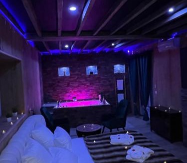 Faverolles House | Nature et Jacuzzi privatif