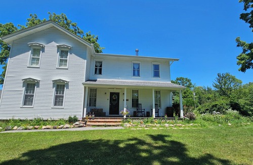 Whittaker House | Nature-Filled Family Retreat Near Ann Arbor I Gardens, Bonfire & Wildlife