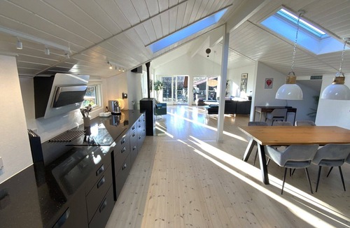 Kirke Hyllinge Cottage | Nature, fjord and fun near Roskilde