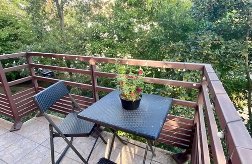 La Source Apartment | Nature in Paris