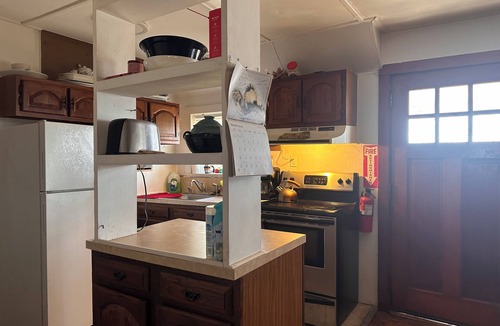 Whitehouse Station House | Nature Lovers Cottage
