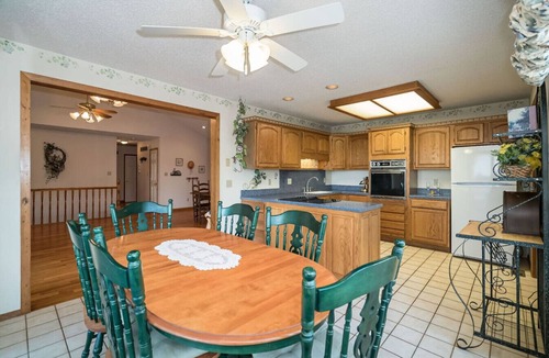 Bonne Terre House | NATURE Lover’s Dream HOME with HIKING Trails