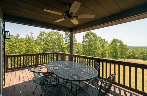 Bonne Terre House | NATURE Lover’s Dream HOME with HIKING Trails