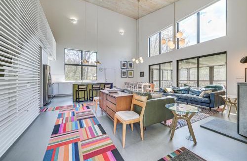 Salem House | Nature Lovers' Paradise! Luxe Retreat w/Game Room