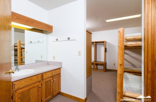 Huntsville Cabin | Nature Lovers Retreat for Weddings, Reunions & Gatherings