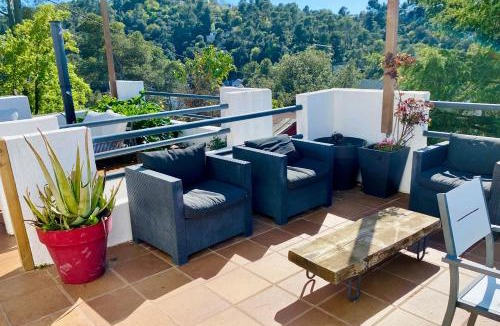 Sant Cugat del Valles Ski Chalet | Nature Oasis near Barcelona with swimming pool Parties not allowed