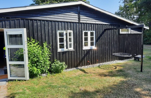 Næsby Strand House | Nature peace and coziness near forest and beach