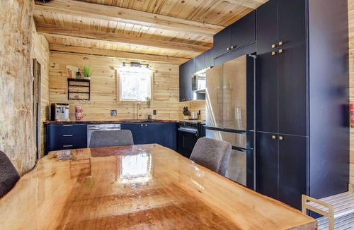 Sainte Rose du Nord Ski Chalet | Nature & Relaxation | Chalet du Sommet
