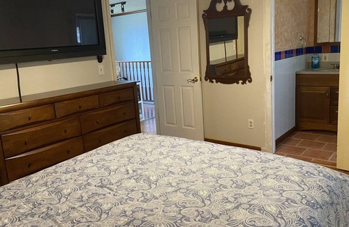 Oak Harbor House | Nature's Backyard Ocean Getaway