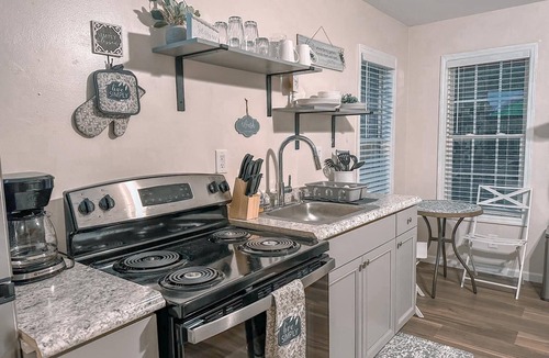 Cave Spring Cabin | Nature's Cedar Creek Getawayn