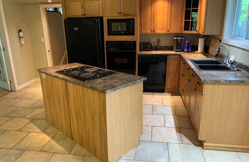Rama Cottage | Nature's Cottage Washago - Beautiful Private Waterfront property with Hot Tub