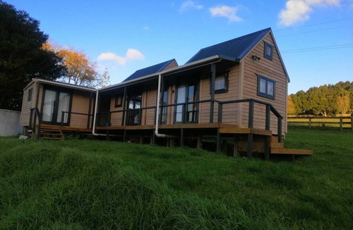 Te Arai Cabin | Nature's Lap