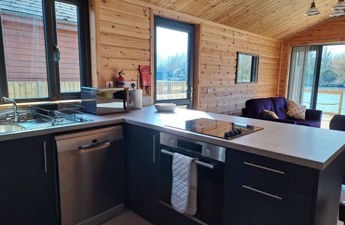 Brundall Cottage | Nature's Nook - Norfolk Broads