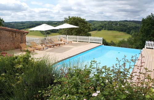 Manzac-sur-Vern House | Nature's only environment