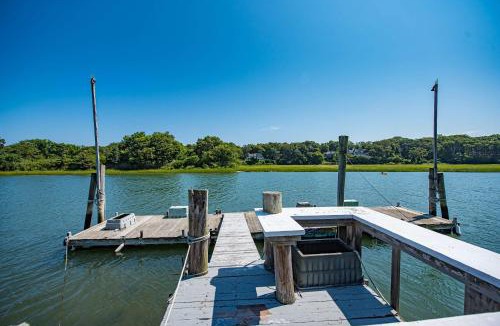 Mattituck House | Nature's Paradise: Private Dock & Water Views