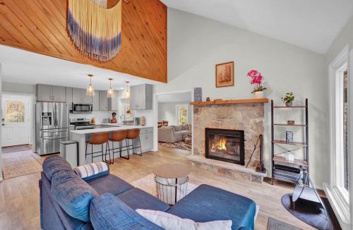 Lake Harmony Estates House | Nature's Paradise with Hot Tub and Fire Pit