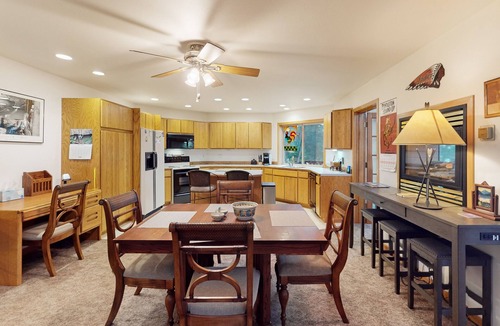 Wallowa County House | Nature’s Perfect Retreat: Wallowa Lookout - Stunning Views, Cozy Comfort