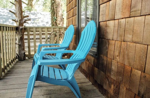 Fayetteville Cabin | Nature's Tiny Riverside Hideaway