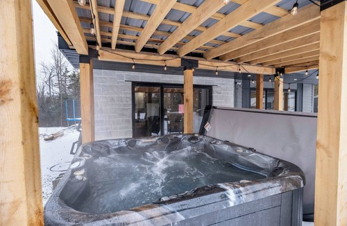 Saint-Alfred Ski Chalet | Nature, Spa & Lake Access | Le Maikel