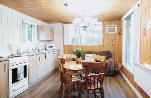 Frampton Ski Chalet | Nature & Wildlife Escape - Alfred Shack