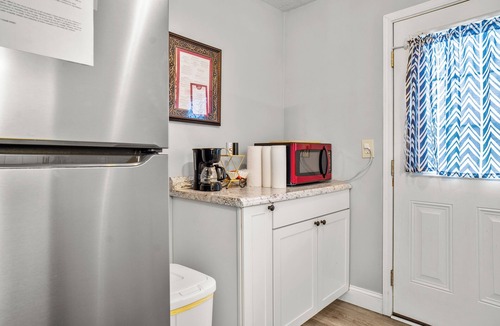 Stanton House | Nature’s Nook l Cozy 2BR l 15 min to RRG l WI-FI