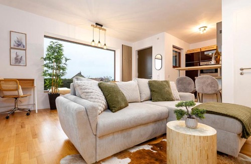 Voehringen Apartment | NaturOase, Moderne Architektur - Arbeitsplatz - Klimaanlage - Parkplatz - Waschmaschine