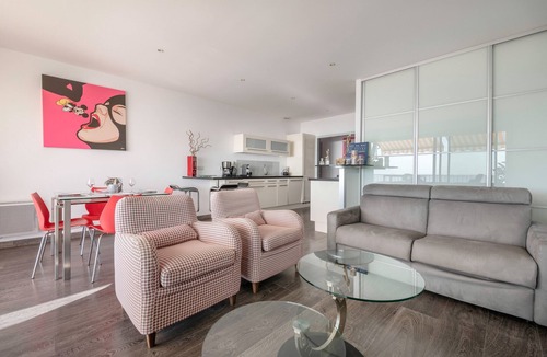 Le Pouliguen Apartment | Nau's beach, seaview, beautiful flat for 6