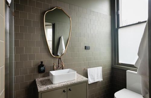 Parkville Hotel | Naughtons Hotel