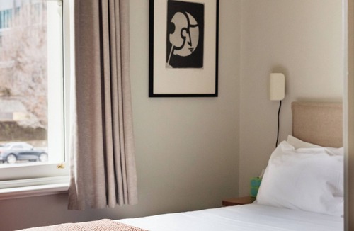 Parkville Hotel | Naughtons Hotel
