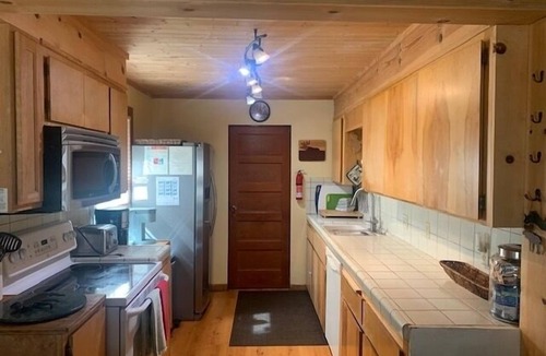 Bijou Pines Cabin | “Naughty but Nice" Knotty-Pine Cabin