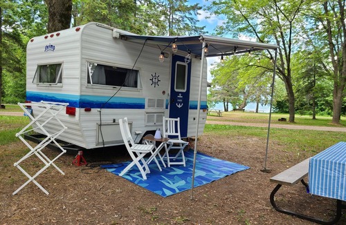 Ramara House | Nautical Cozy camper trailer on Lake Simcoe