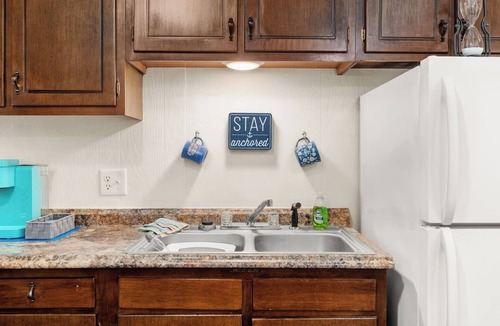 Alexandria Apartment | Nautical+Queen Bed+Convenient+ Team Ponytail