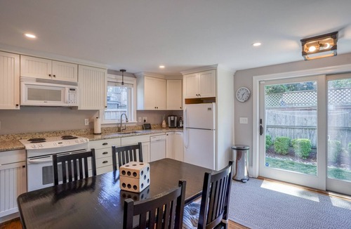 Historic District House | Nautical Soul, Modern Comfort: Canalfront Park Living in Heart of Historic Lewes