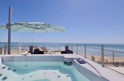 Naturist Village Apartment | NAUTILIA 206 By AGN- Suite Luxe avec Rooftop 2 personnes "réservé aux couples"