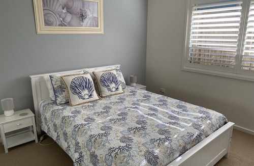 Soldiers Point Bed & Breakfast | Nautilus House Bed & Breakfast