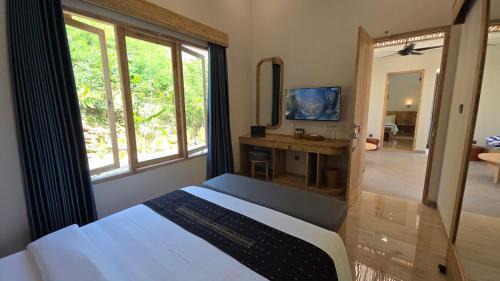 Labuan Bajo Villa | Nautilus Private Villa in Labuan Bajo with Pool