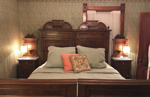 Nauvoo Bed & Breakfast | Nauvoo Grand Bed & Breakfast