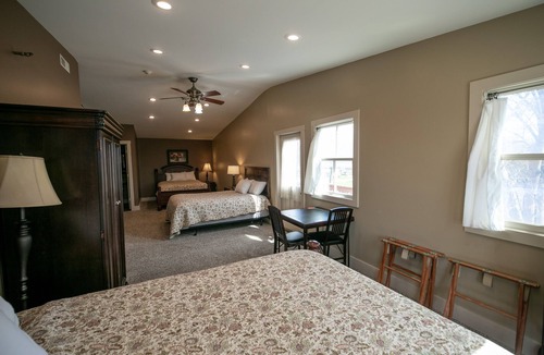 Nauvoo Hotel | Nauvoo Temple House Hotel