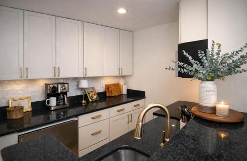 Eastport House | Naval Academy Air Show Luxury Stay