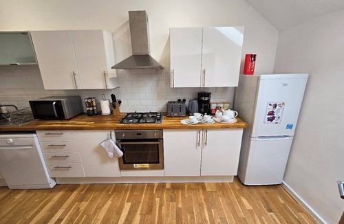 Plymouth House | Naval base/Quietness/Parking/LongStays/6Guests