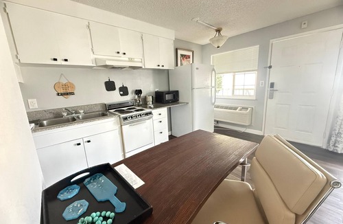 West Hills Hotel | Naval Suites By FairBridge