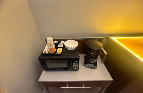 West Hills Hotel | Naval Suites By FairBridge