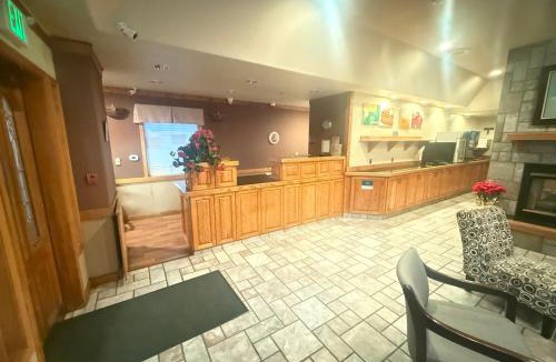West Hills Hotel | Naval Suites by FairBridge