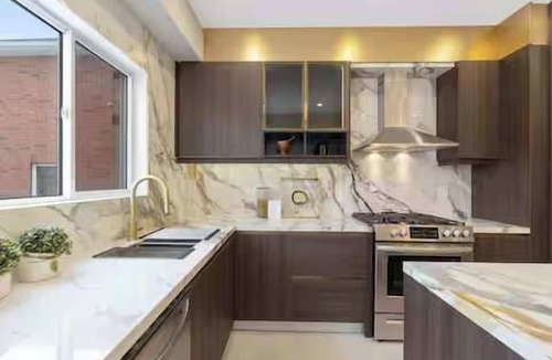 Richmond Hill House | Navigate Stays Canada Luxury Hot Tub Retreat Home