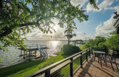 Barrett House | Navigate Stays one-of-a-kind Waterfront Retreat