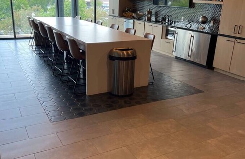 Boise Apartment | Navy Nights & Scenic Feels | Sleek Studio Stay