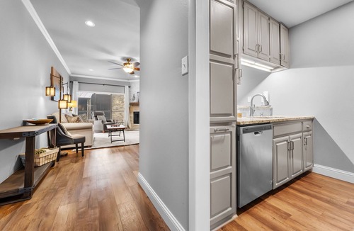 New Braunfels Condo | NB River House | Comal + Pool | Schlitterbahn