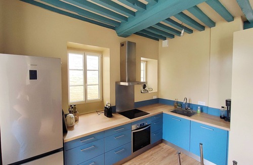 Hermanville-sur-Mer Villa | nCharacter House near D-Day Beaches - Château Estate, 9 pers